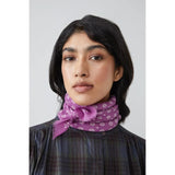 Scarf N°676 | Azalea